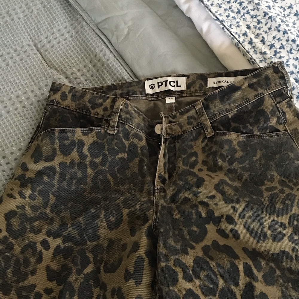 TCL Women's High Rise Leopard Jeans